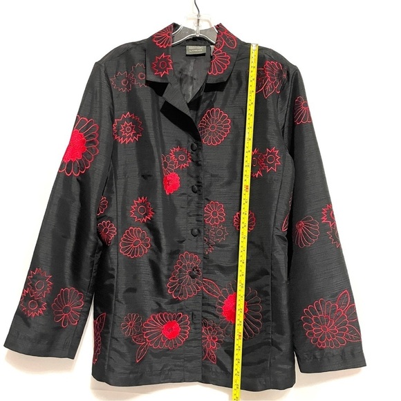 Chico’s jacket, size 2, black with red embroidery - Picture 9 of 10